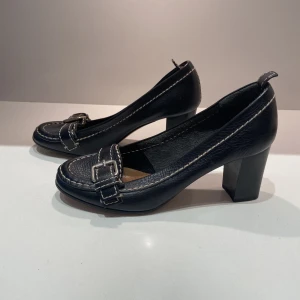 Chloe pumps  - Chloe läder pumps,  i mycket bra skick,  inköpta på Nathalie Schuterman, nypris 5000kr