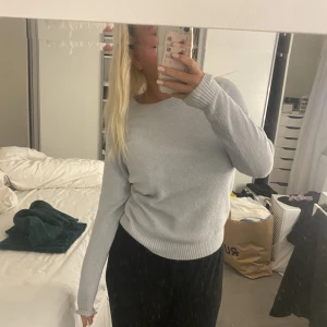 Stickad tröja  - Inte jätte använd 