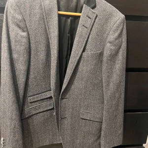 Tiger Of Sweden - T.o.s kavaj storlek 46. Köpt för 3100