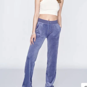 Juicy couture  - Säljer mina juciy couture byxor då dom är för stora på mig och kommer ej till användning 