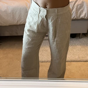 Linnebyxor - Fina linnebyxor från Gina tricot, bra skick och inga defekter☺️