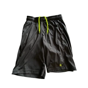Soc shorts - Skick: 9/10 knappt använda  Strl: M