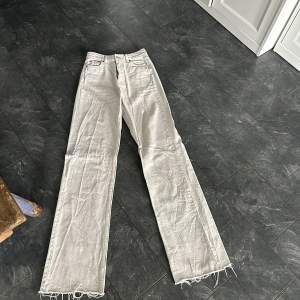 Snygga jeans från zara använd ett fåtal ggr