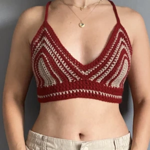 Virkad topp - En handgjord virkad topp.