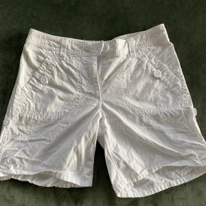 Cargoshorts💕💕 - Så fina shorts som man kan knäppa upp där nere (se bild 3)💕💕