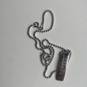 Efva Attling Carpe diem halsband - Efva Attling Carpe diem halsband i 925 Sterling silver. Box inkluderad. 