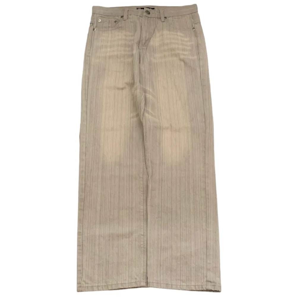 Straight/baggy jeans från 90-tals märket Raw blue. Storlek 32x32. Använd gärna köp nu!. Jeans & Byxor.