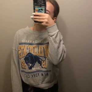  Sweatshirt  - Fin sweatshirt  Har inte använt den mycket 