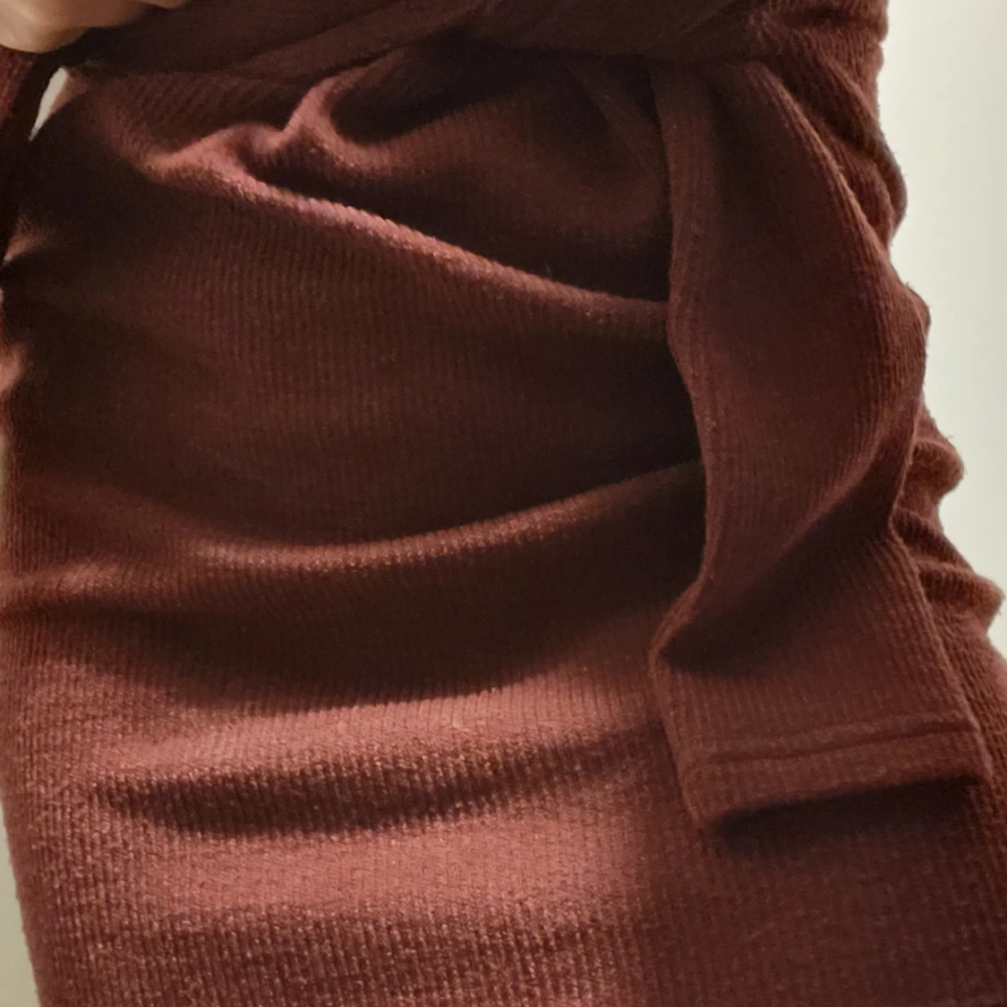 Klänning med knytmidja - 90