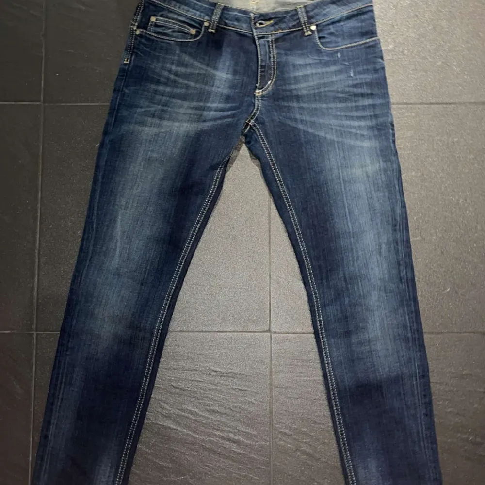 Hej, säljer nu dessa dondup jeansen där de inte kommer till användning längre(: Tveka inte att höra av dig vid frågor eller funderingar.. Jeans & Byxor.