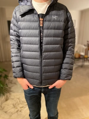 Arcteryx Dunjacka - Perfekt jacka nu för vintern, supervarm och bra kvalité. Cond 9/10, nypris 4600, kan gå ner i pris vid snabb affär