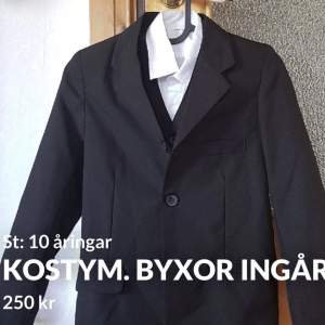 Kostym för 10 åringar, använd några få gånger. Kostym med byxor, väst,skjorta och kavaj.