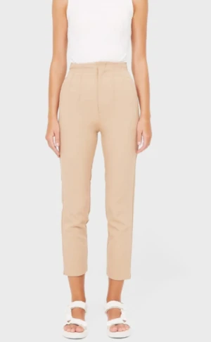 Byxor  - Aldrig använda utan bara provat! Storlek XXS fast passar XS! Köpt i Zalando fast märket är Stradivarius! 