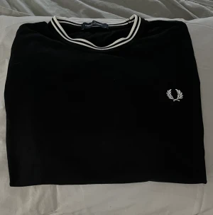 Fred Perry t-shirt - Fred Perry t-shirt i mycket fint skick. Som ny. Storlek M.