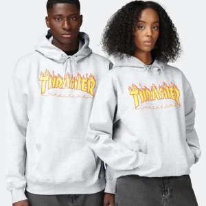 Thrasher hoodie - Säljer min jättefina thrasher hoodie i strl S🔥Den är sparsamt använd och i bra skick! Nypris 1249kr. Pris kan diskuteras 