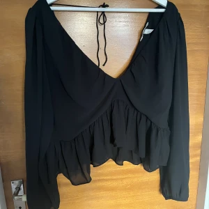 Fest top - Använd 1 gång, lite tajt om man har större bröst 