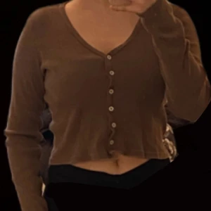 Brun cardigan/topp från brandy melville - Cardigan/topp från brandy melville