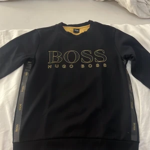 Hugo boss tröja  - Precis som ny