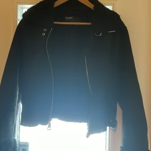pull&bear jacka - jacka från pull&bear🤍 storlek S