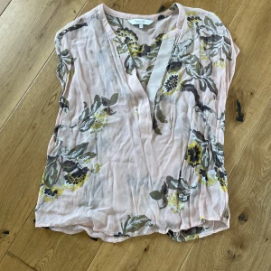 Transparent söt blus - Transparent söt blus från part two