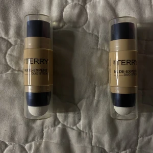 Bronzer Stick By Terry - Bronzer Stick By Terry. Nypris ca.500kr. 1 för 80. Båda för 130. På ena sidan är det Bronzer och på andra sidan är det en beauty blender. Det här är en av mina personliga favoriter! Den högra är färgen 10-golden brown. Den åt vänster är 15-Golden brown