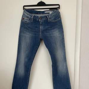 Helt nya Jeans från Big Star med prislappen kvar. Raka och långa med låg midja🥰