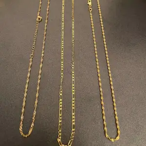 3 Nya halsband 18k guldpläterade längden är 50 cm och 2 mm bred.