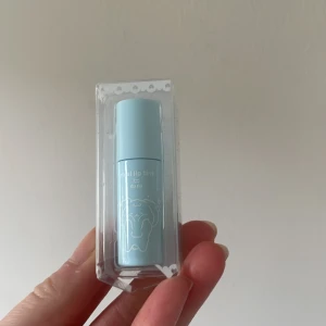 Mini liptint röd  - Köpt från miniso i kina. 1.4 gram, helt nytt