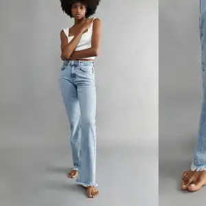Ljusblå ”full length flare jeans” från GinaTricot, slutsålda 🤍lågmidjade/ medelhög midja 🤍