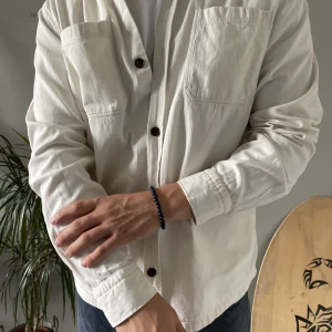 Zara Overshirt - Overshirt från Zara i bra skick. Storlek M. Hör gärna av dig om du har frågor.