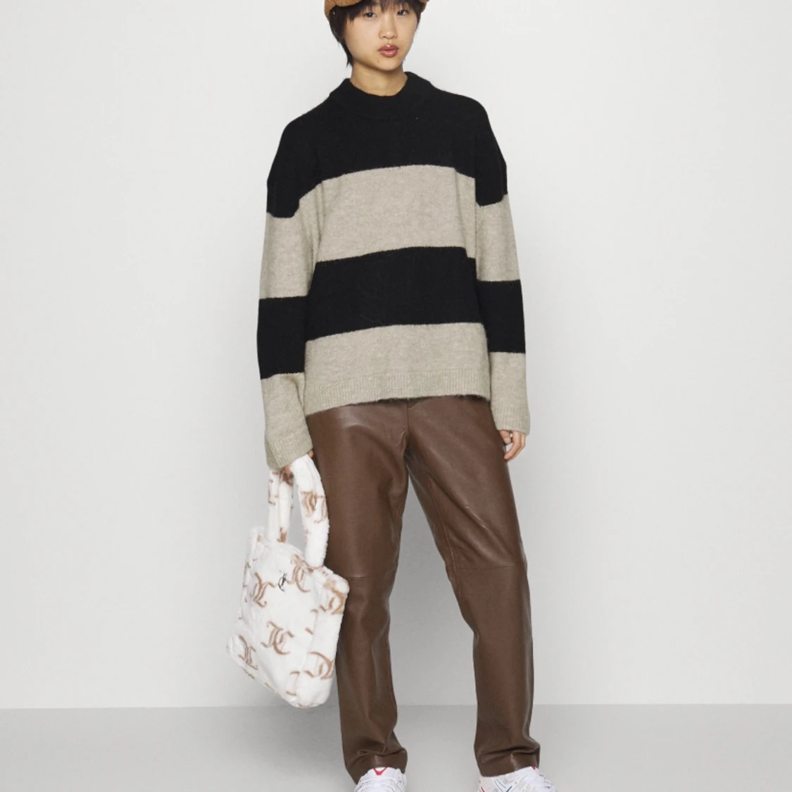 Stickad tröja  - 90