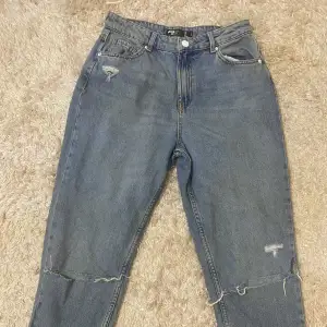 jätte fina jeans som passar till allt! har inte använt så mycket  ( köpte för 269) 