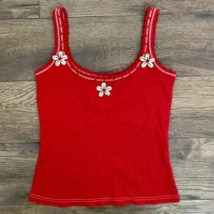 Linne med snäckor - Ett linne med snäckor. Sitter som S. Så så söt💗🧚🏼‍♀️