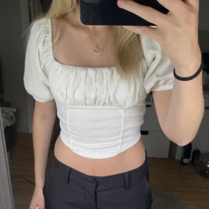 Topp - väldigt skön och fin topp, köp gärna 