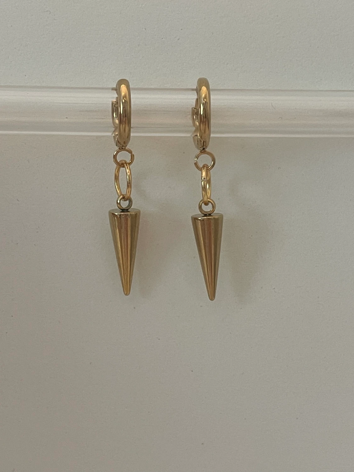 Straight stud earrings guld