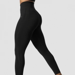 ICIW thigts - Helt oanvända och oöppnade svarta thights från ICIW i storlek S💕nypris 800 kr