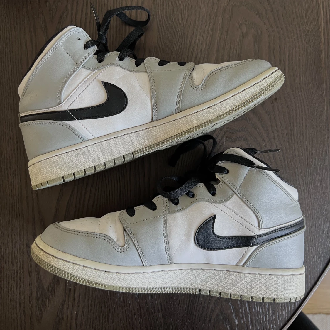 Nike Jordan 1 Mid hight Grey - 90