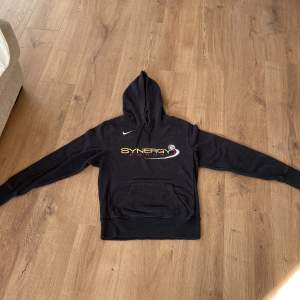 Nike hoodie vintage. 