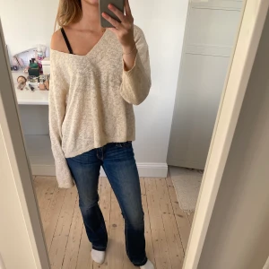 Stickadtröja - Jättesnygg stickad tröja från mango som är jätteskön ❤️