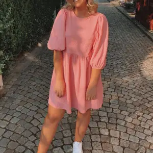Pink dress from Gina tricot 