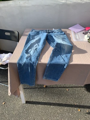 Jeans Levis - Jeans  Stl 32  Längd 34