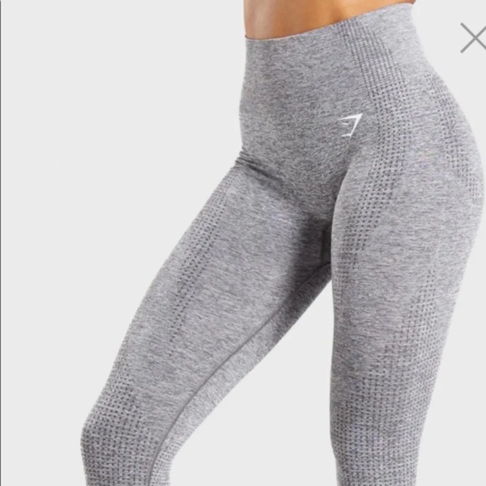 Helt oanvända Gymshark Vital Seamless Leggings i färgen Smokey Gray Marl som aldrig kom till användning då jag köpte ett annat par jag gillat mer. 🌸💜. Jeans & Byxor.