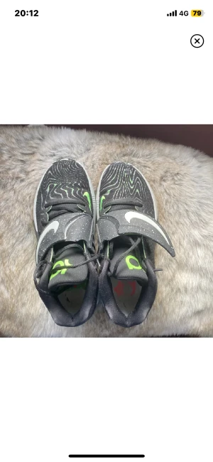 Kd basket  - Jag har precis köpt den, bara några begagnade men de är väldigt bra.