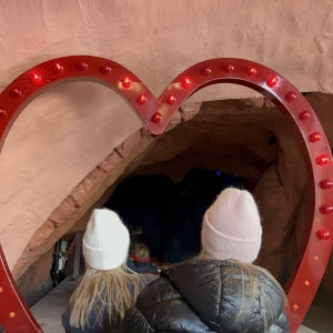 mössa - Stilrena, fluffiga mössor i ullblandning till ett bra pris!💞 Helt oanvända såklart då vi är ett UF företag🫶🏻Om du har några frågor är det bara att kontakta oss