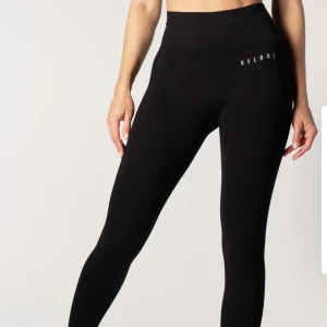 Slipstream tights - Relode - Tights från Relode i Slipstream-kollektionen. Sparsamt använda så är i fint skick! Säljer för 200 kr 🖤