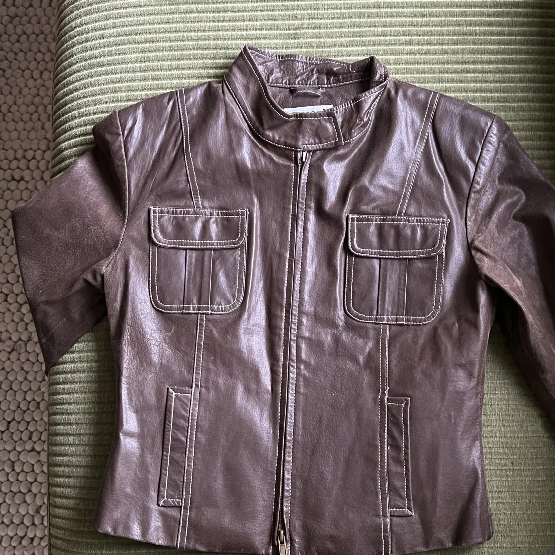 Brun skinnjacka  - 90