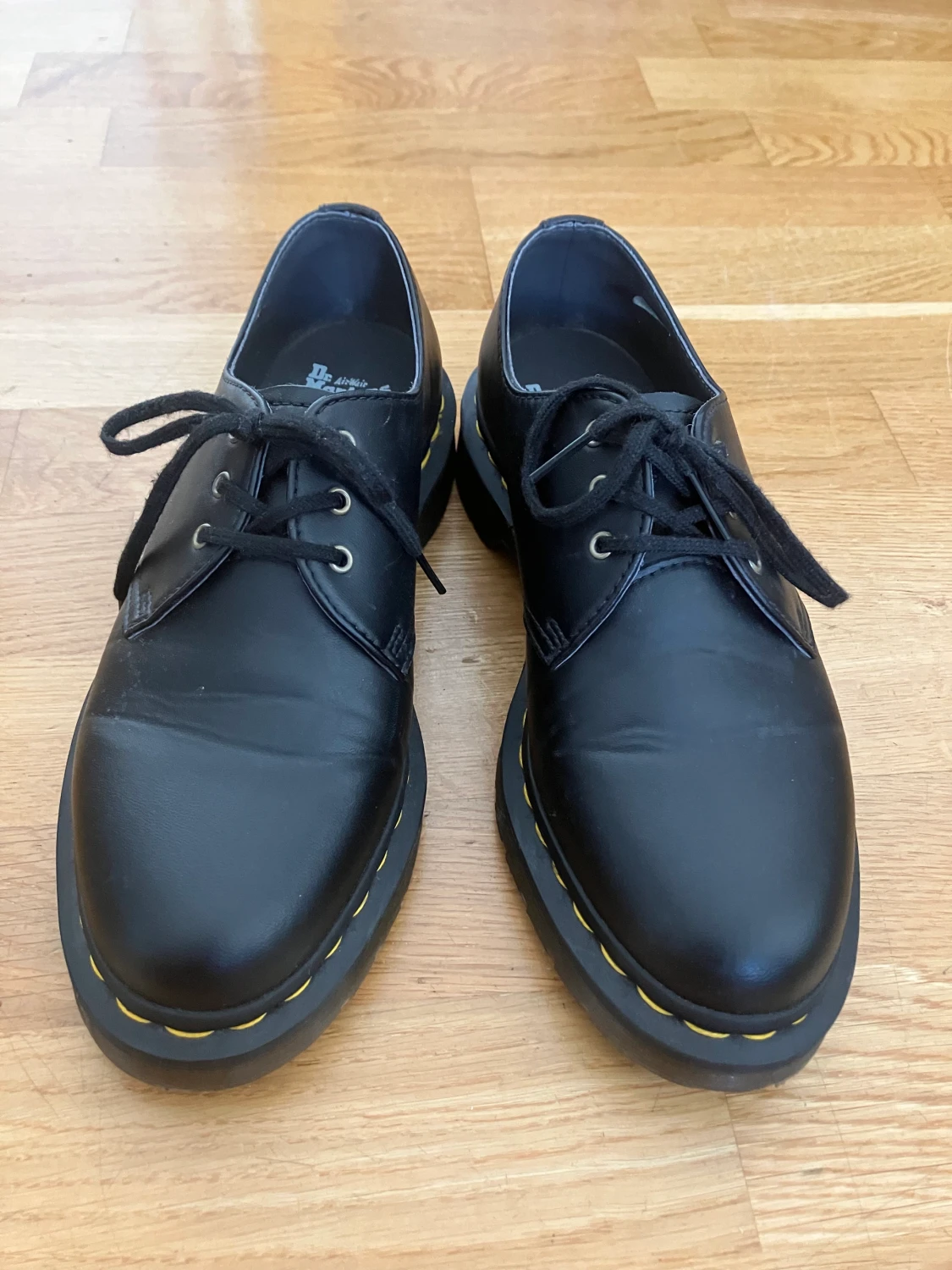 Dr Martens veganska storlek 38 unisex (1461) 