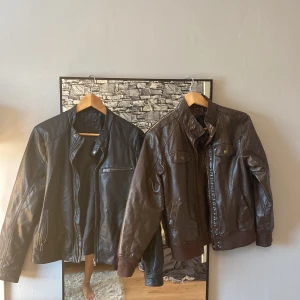 Vintage skinnjackor  - Riktigt snygga i bra skick, säljes då de inte är min stil. Eftersom de är vintage och second hand tror jag inte de går att hitta längre.  Brun: 300kr Svart: 360kr  