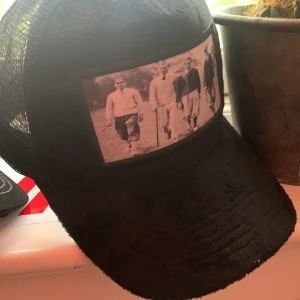 Velvet keps - Fin Emilio pendenza använd fåtal gånger.😊