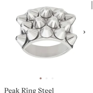 edblad ring -  byter min ring i storlek 19,5 alltså XL mot en i storlek 18,5 då min är en aning för stor. endast silver! 💕till salu om någon är intresserad annars